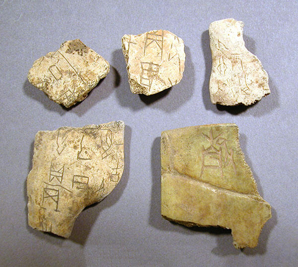 Fragments of "oracle bones" (bone and turtle shell fragments&nbsp;incised with Chinese characters) used in diviniation ceremonies over three thousand years ago in ancient&nbsp;China.&nbsp;Gift of Langdon Warner, 15‐44‐60/D836